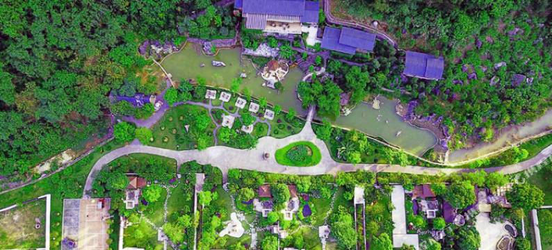 英德岚山湖逸闲居别墅图片