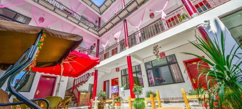 大理三生三世客栈(文献路分店)图片