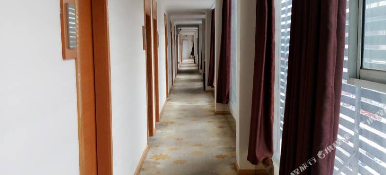 爱琴海商务酒店(随州舜井大道澳门街店)图片