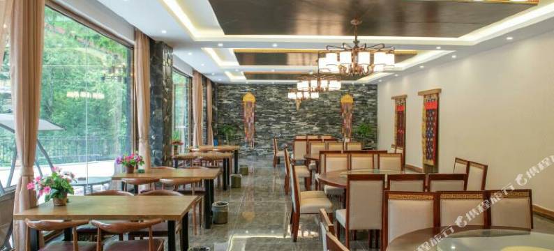 理县坡上村落民宿(甘堡藏寨景区店)图片