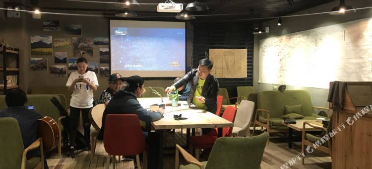 波密齐鲁桃源名舍酒店图片