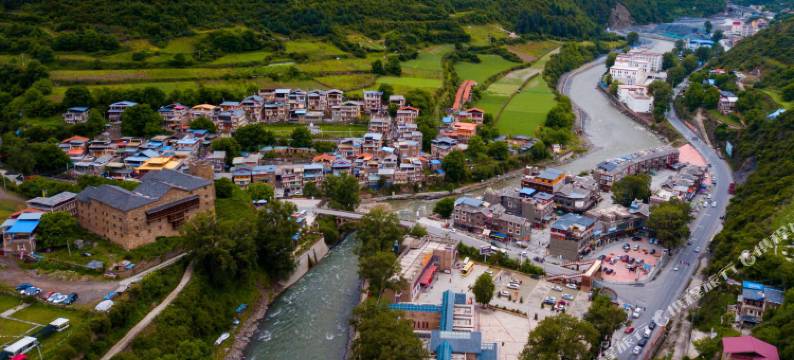 马尔康土司天然阁酒店图片