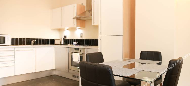 Crown Apartments by Week2Week图片