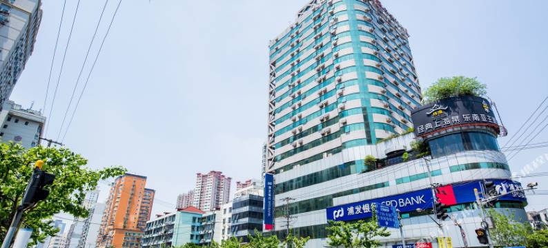 上海精致小屋公寓图片