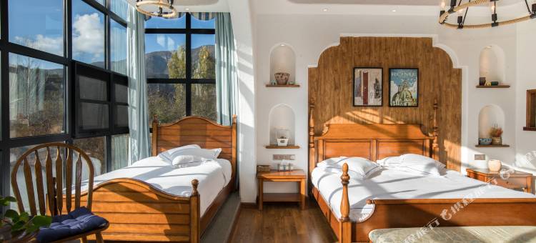 泸沽湖兮玥湿地景观酒店图片