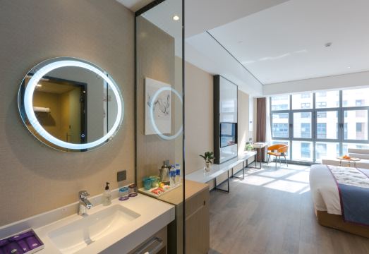 GRACE SELECT HOTEL Hotel Overview