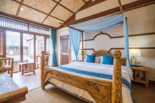 丽江新中式庭院精品民宿