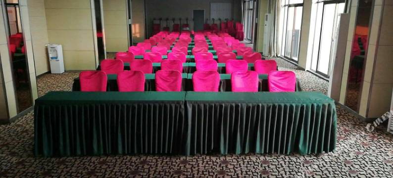 德源民宿(德州德百物流批发城澳德乐时代广场店)图片