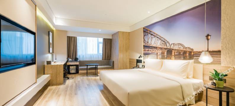 南京板桥吾悦广场亚朵酒店图片