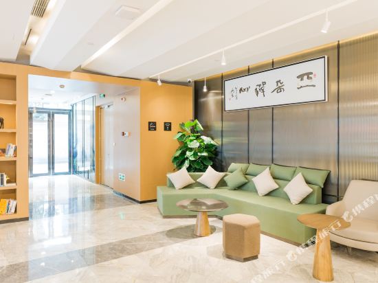 杭州西湖文化广场地铁站上塘路亚朵酒店