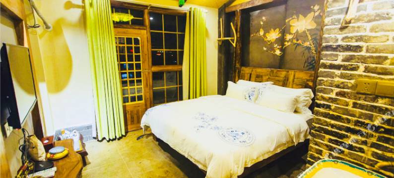 蝶恋花织女阁人文客栈(张家界天门山店)图片