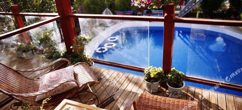 丽江山下的院子客栈图片