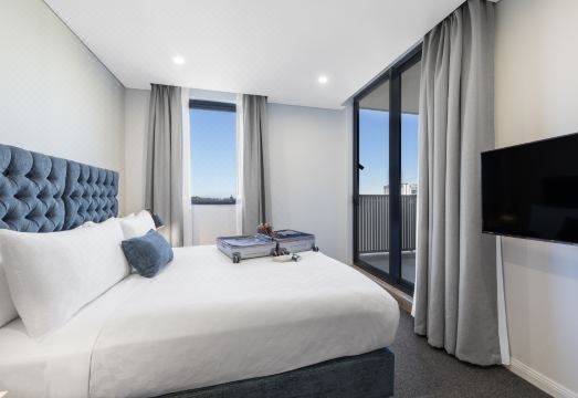 Meriton Suites Coward Street Hotel Overview