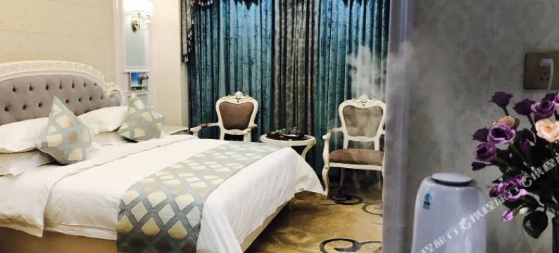 八宿泰洪主题酒店图片