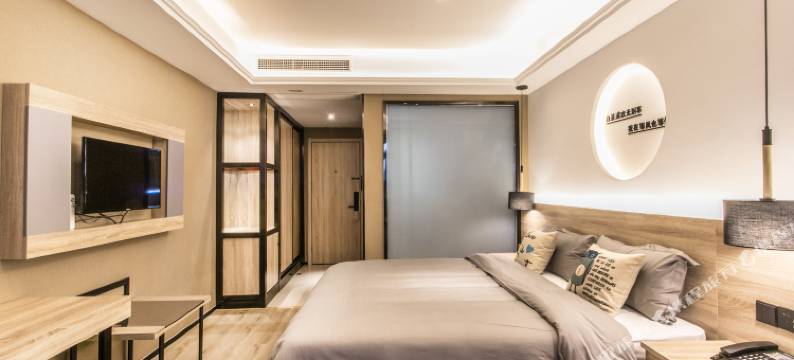 迷白艺术酒店(苏州吴江盛泽东方纺织城店)图片