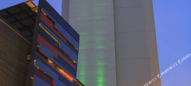 马卡蒂套房假日酒店(Holiday Inn & Suites Makati)图片