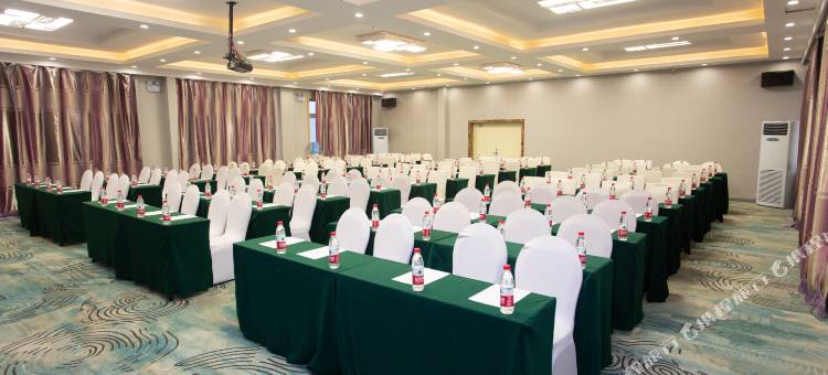 江湾大酒店(中央大街人民防洪胜利纪念塔游客服务中心店)图片