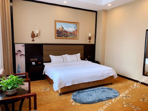 柏丽艾尚酒店(辽宁锦州市政府万达广场店)