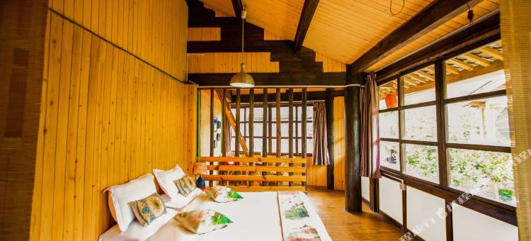 丽江树屋雪山观景客栈(束河古镇店)图片