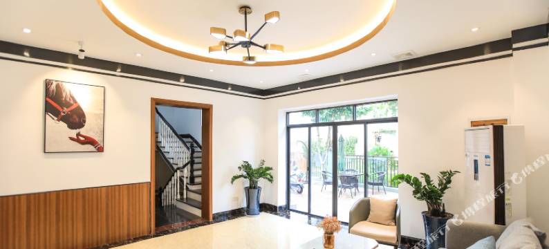 北海银滩觅里民宿(北海国际客运港店)图片