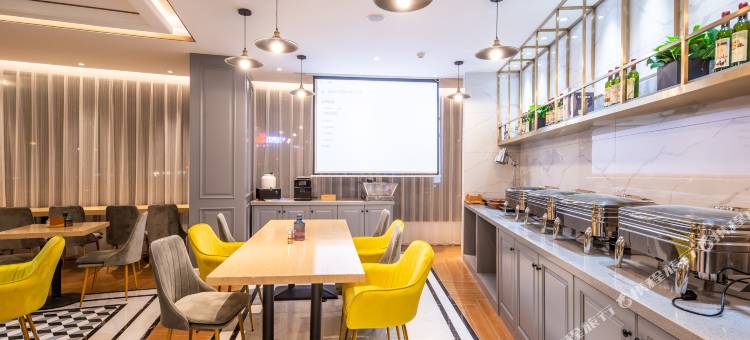 白玉兰酒店(宜兴市政府森林公园店)图片