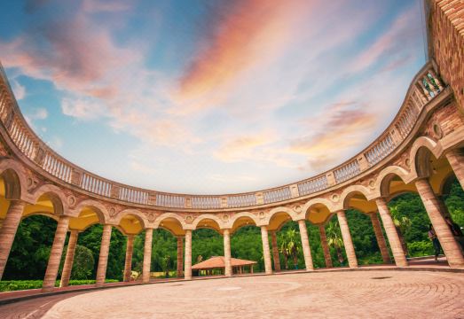 CONTI TOSCANA CASTLE RESORT & SPA Hotel Overview