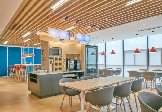 Holiday Inn Express HANGZHOU JIUZHOU by IHG Hotel Overview