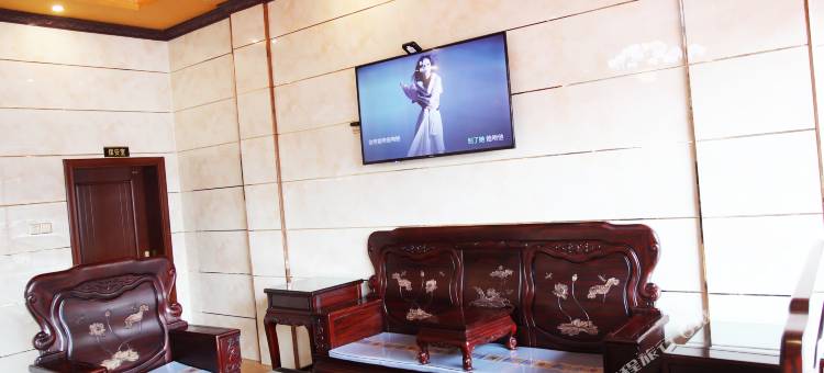 绿宝树商务酒店(防城区嘉乐城店)图片