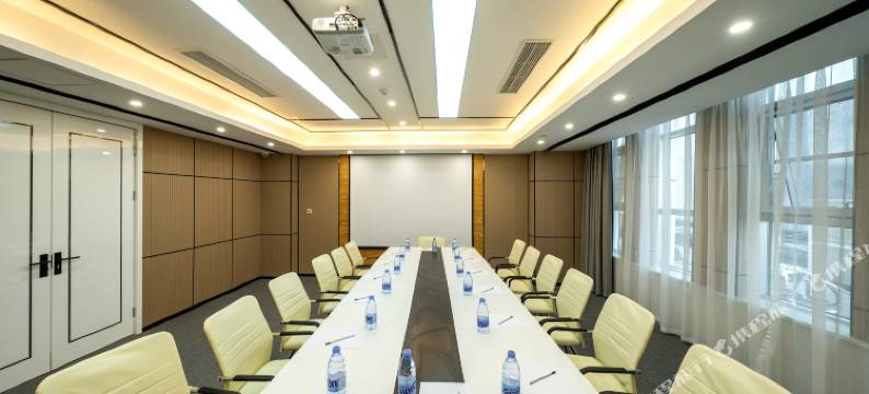 西岸酒店(沂南汽车站店)图片