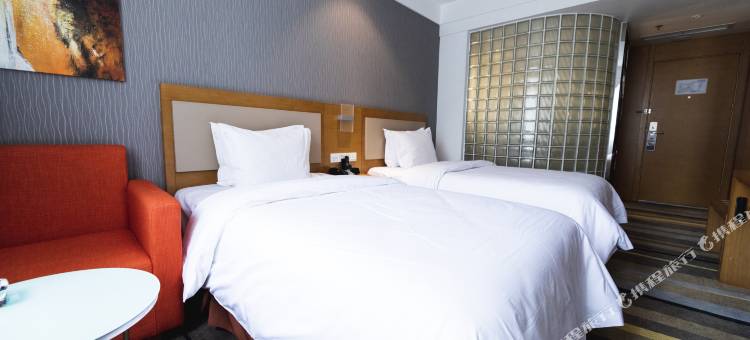 稻城亚丁智选假日套房酒店图片