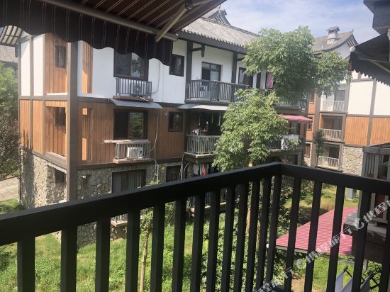 您的位置: 首页 酒店预订 峨眉山酒店 > 峨眉山陌野民宿logo
