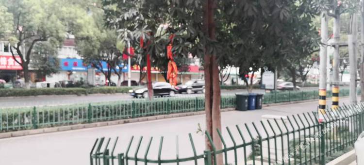 OYO诸暨平乐宾馆(三角广场店)图片