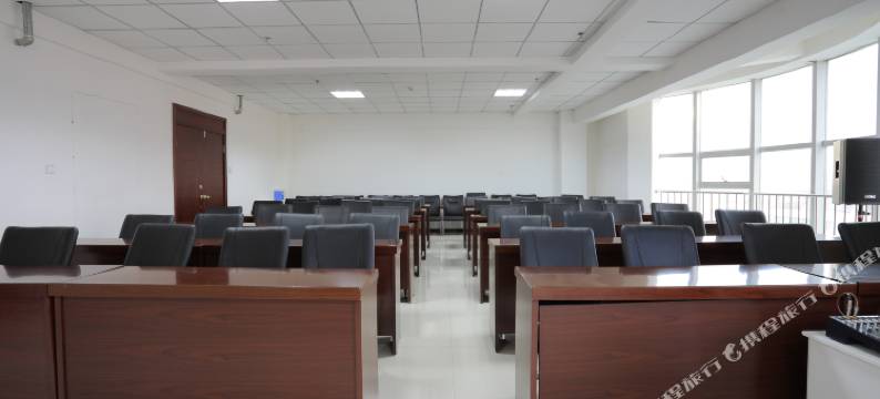 富蕴福瑞大酒店图片