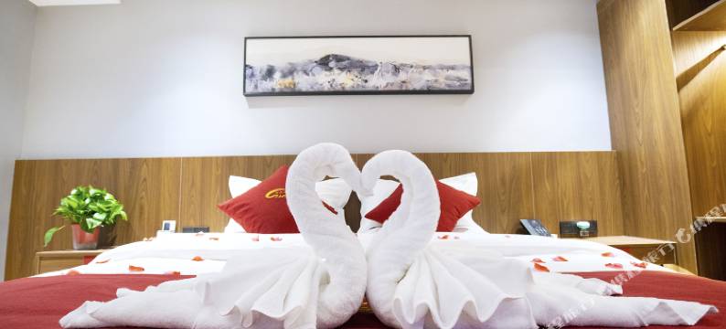 罗曼蒂克酒店(西安高新区造字台地铁站店)图片