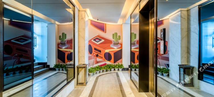 潮漫酒店(哈尔滨中央大街步行街公路大桥地铁站店)图片