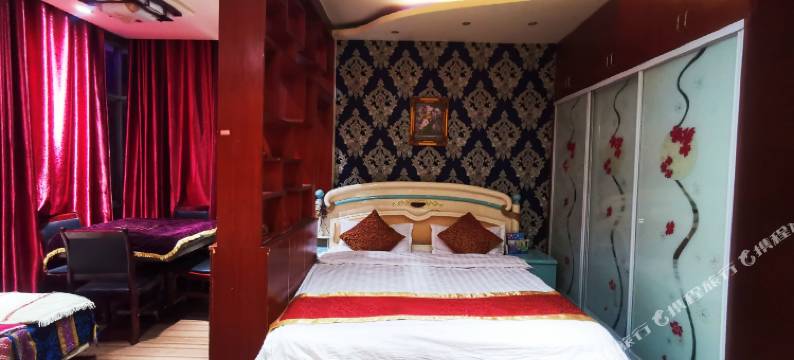 红阳宾馆(卫城贺龙广场店)图片