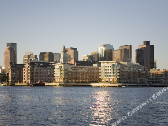 波士顿滨水区巴特利码头酒店