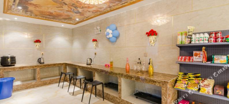 保利派对之家公寓(南昌嘉坊路店)图片