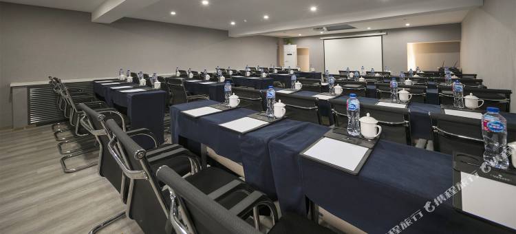 美豪丽致酒店(天津滨江道营口道地铁站店)图片