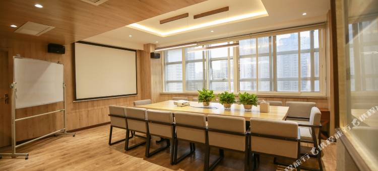 熹雲酒店(西安西北工业大学大唐西市地铁站店)图片