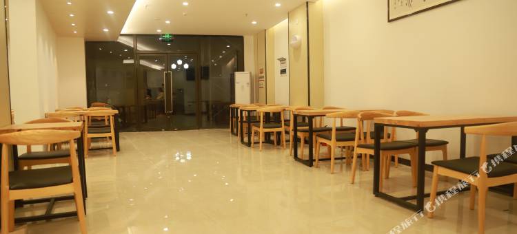 都市118 ·精选酒店(句容仙林湖森林公园店)图片