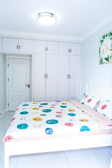 宝塔山下二居室暖窝民宿(嘉陵路分店)