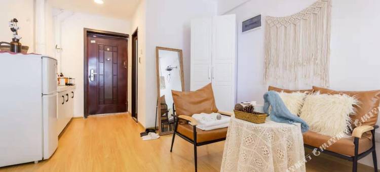 新密浅浅公寓图片