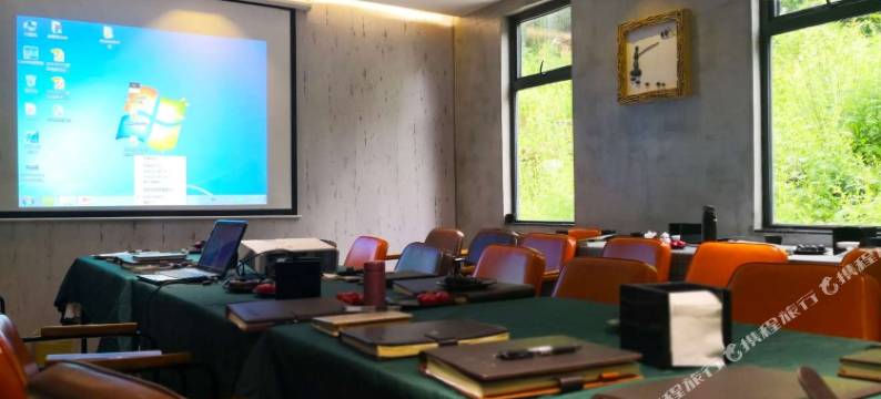 四姑娘山观岳民宿图片