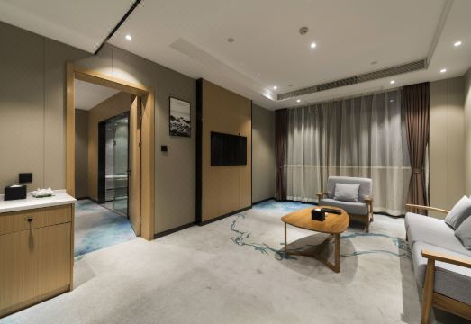 Nuist HotelHotel Overview