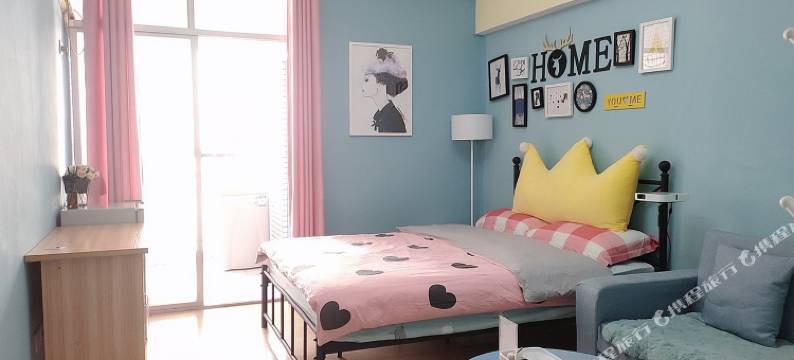 深圳夕阳下的小屋图片