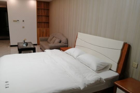 携程网为您推荐长沙柒月居公寓(8号店)以及酒店预订