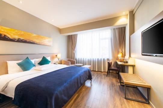 如家睿柏·云酒店(凤城凤凰山步行街店)