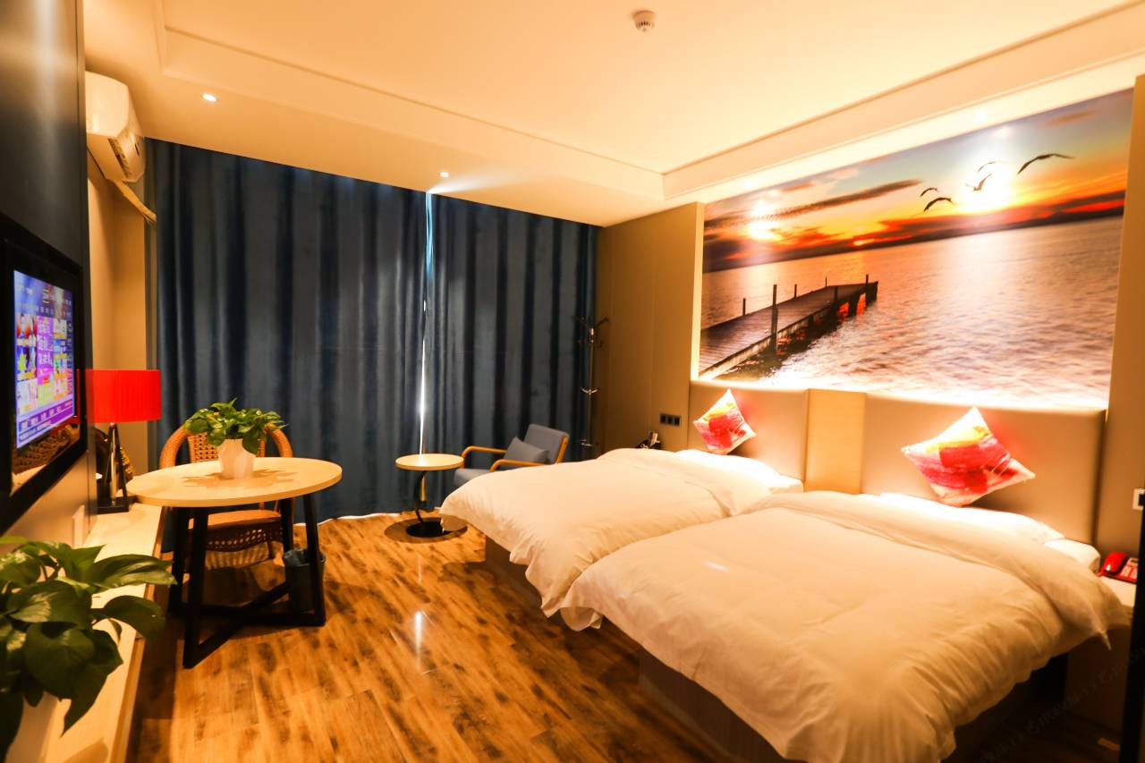 利元酒店(吴忠中学万达广场店)