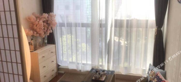 深圳近东门老街地王大厦京基100罗湖口岸公寓(3号店)图片